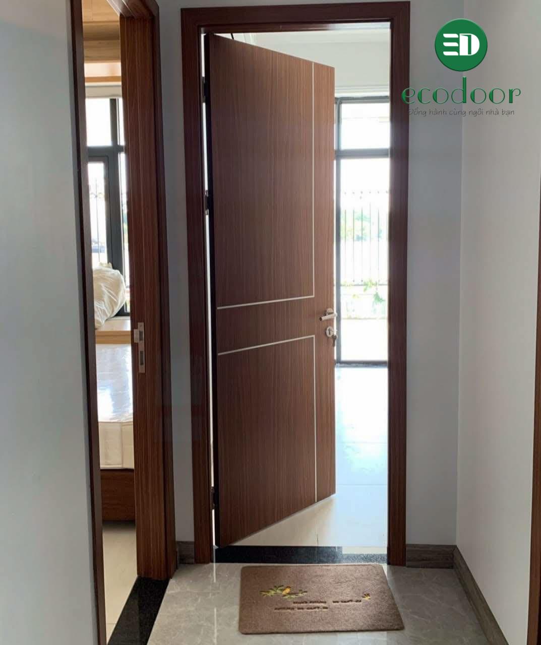 Lắp đặt cửa gỗ nhựa composite Ecodoor cho biệt thự tại Bắc Giang